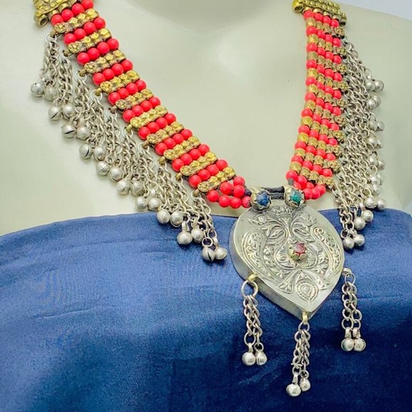 Beaded Chain Necklace With Silver Kuchi Pendant, Handmade Beaded Necklace - Picture 4 of 9